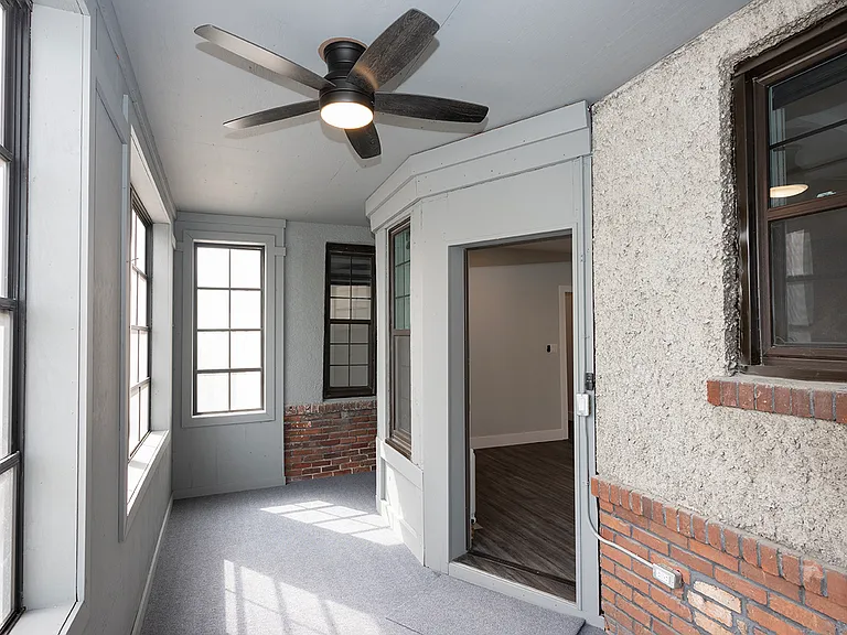 883 Grosvenor Ave #6 — Photo 50