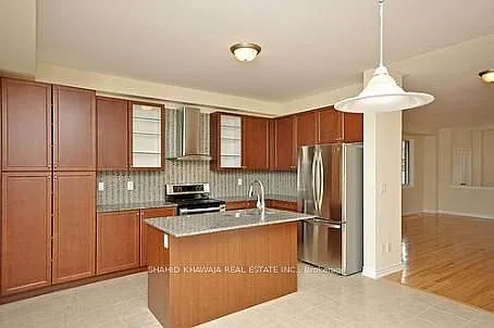 137 Savoline Blvd — Photo 4