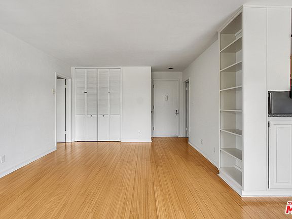 5th image of 1831 Prosser Ave APT 210