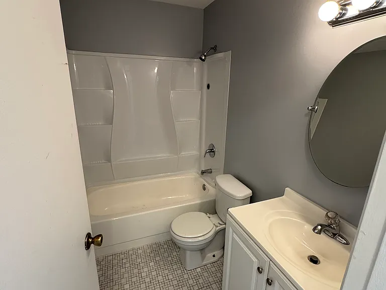 191 N Waters Edge Dr #101 — Photo 5
