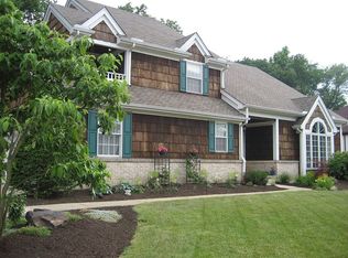 75 Cheltenham Ln, Munroe Falls, OH 44262