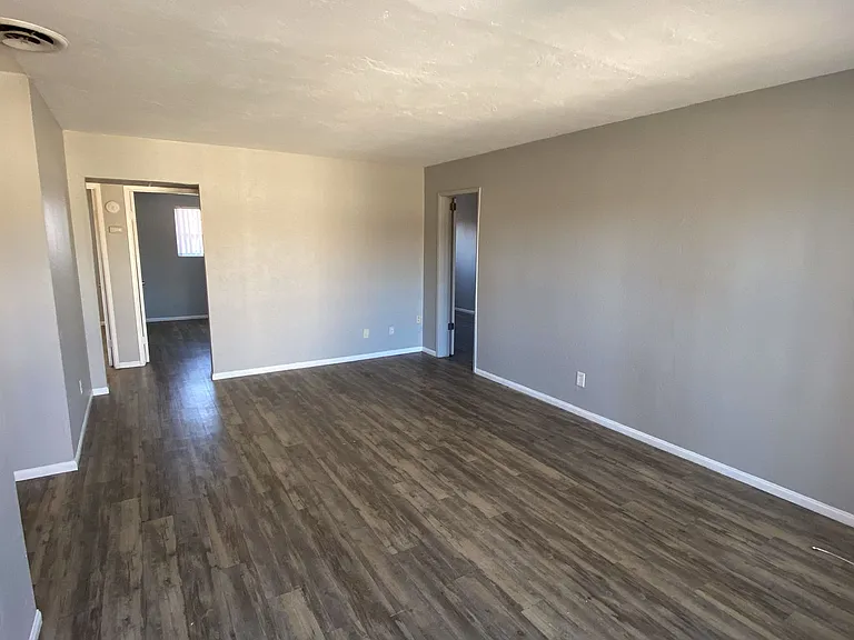 798 McClure St. — Photo 19