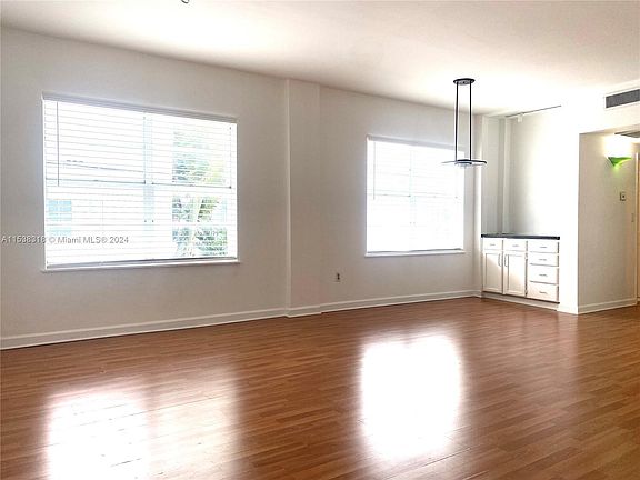 2nd image of 1200 Euclid Ave APT 202