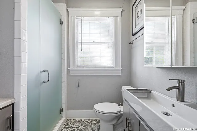 202 W Woodlawn Ave — Photo 20