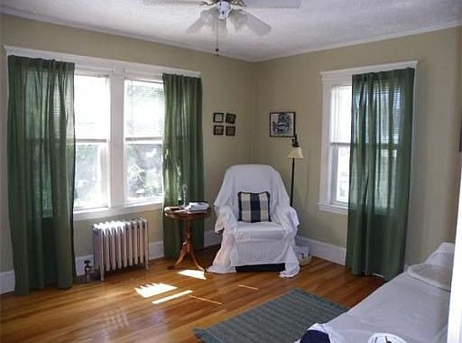 5th image of 210 Newbury Ave #1L