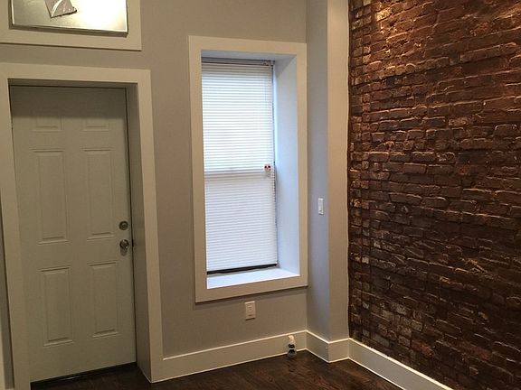 4th image of 293 Van Buren St #2RKA