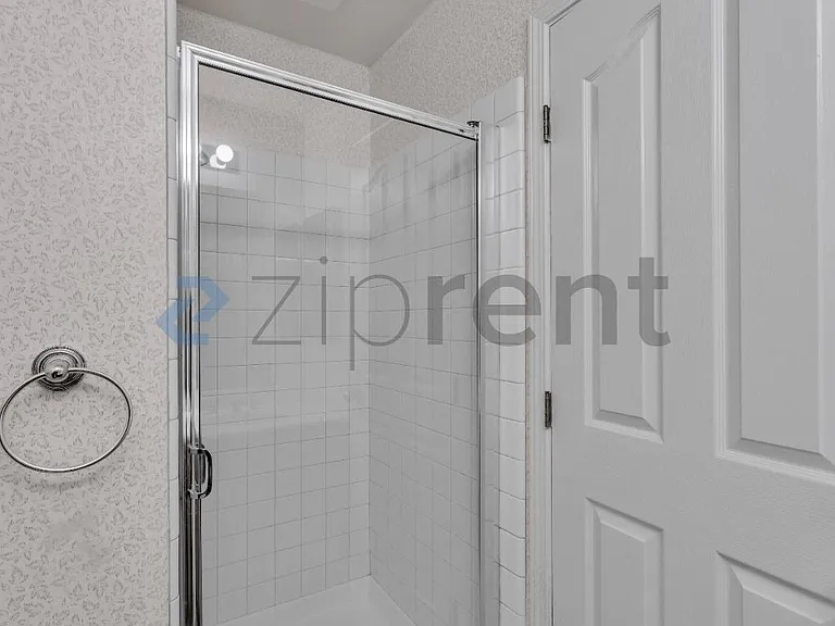 1001 Sandhurst Dr — Photo 30