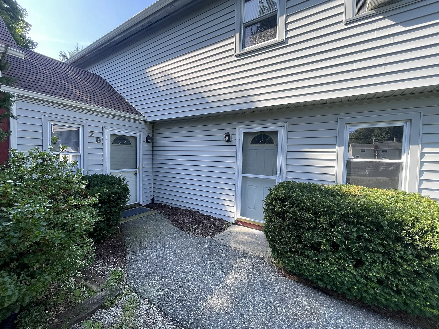 2 bed, 1000 sqft, $2,000 — Photo 1