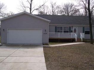 1509 E High St, Hobart, IN 46342