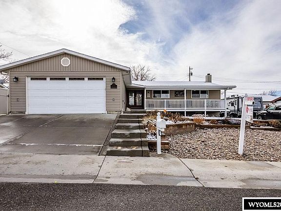 2nd image of 1370 James Dr