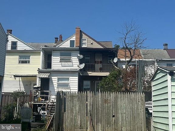 4th image of 144 W Girard St