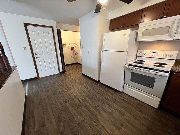 2nd image of 2725 W Scenic Dr