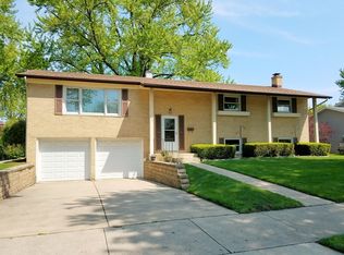 1034 E Palatine Rd, Palatine, IL 60074