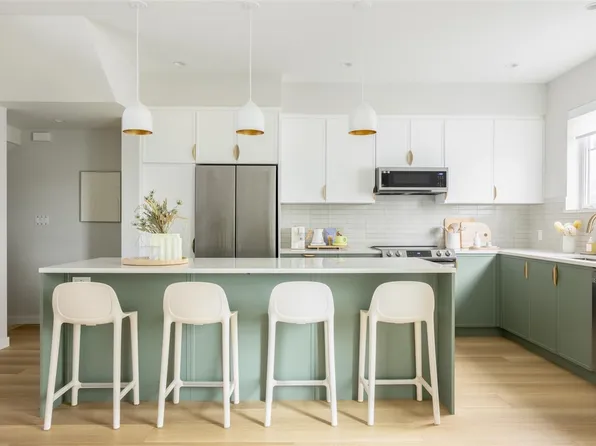 3230 Glendale Pl #109, Langford, BC V9B 1Y2