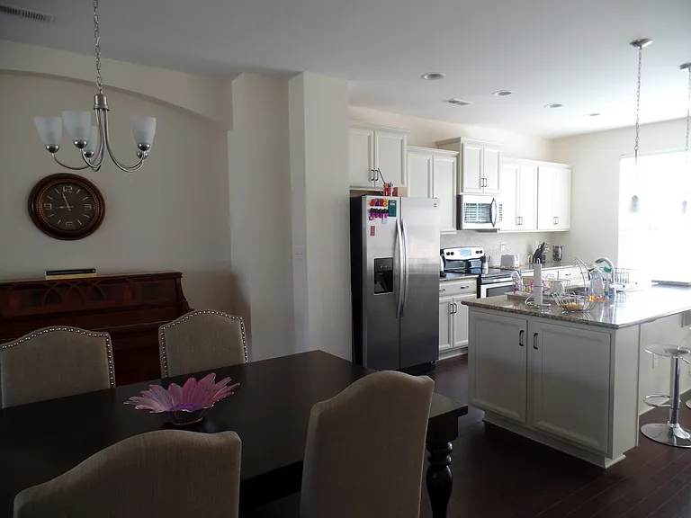 4115 Prospect St — Photo 9