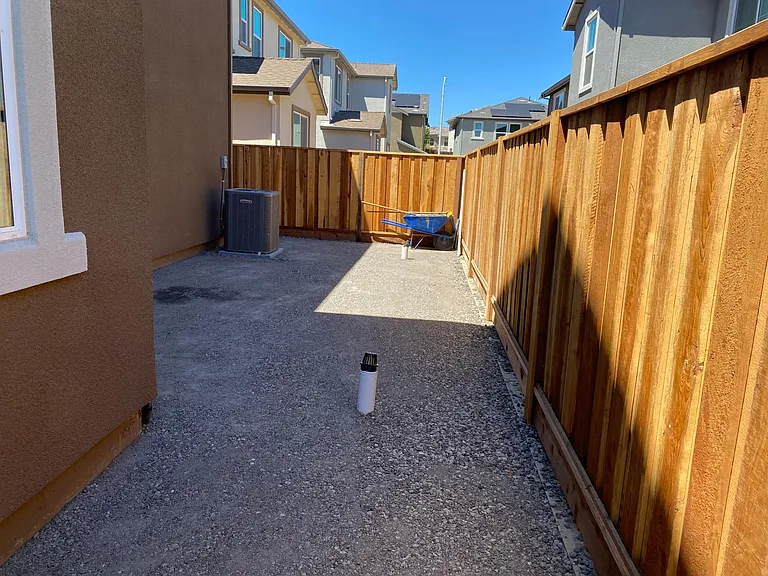 801 Verdant Ln — Photo 23