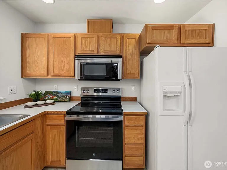 11003 Pansy Pl NW — Photo 8
