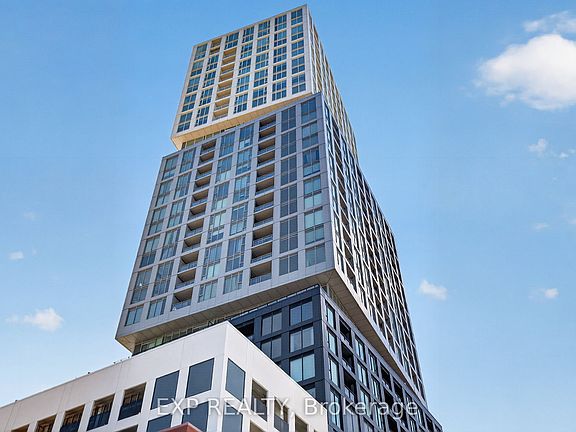 3rd image of 39 Mary St #1101
