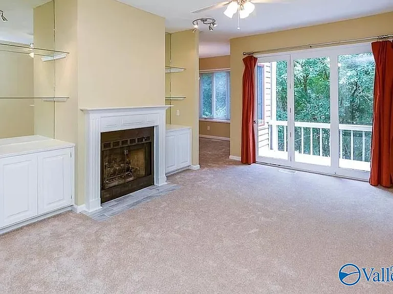 207 Mountain Ridge Dr #4 — Photo 4