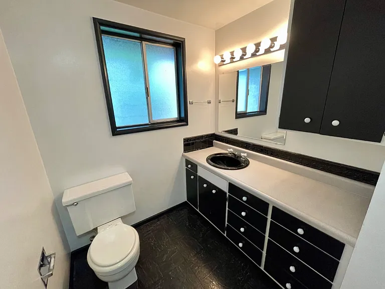 1627 Pearl St #E — Photo 10