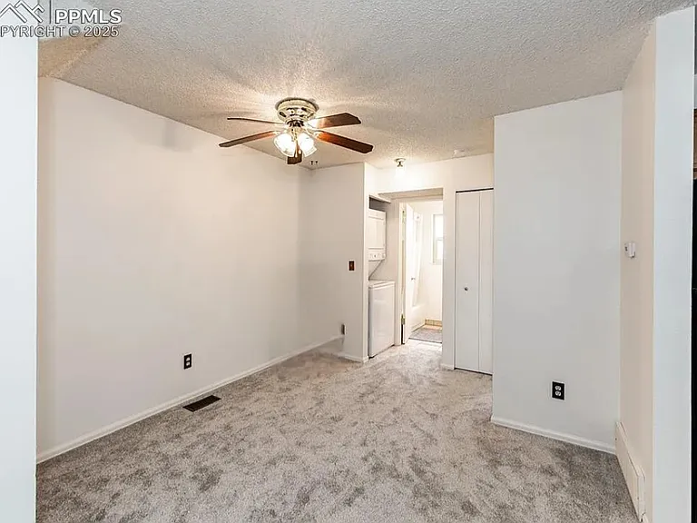 3924 Berkley Ct — Photo 6