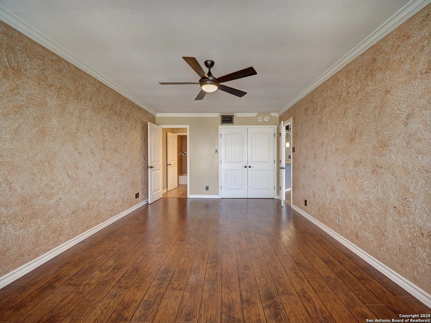 3 bed, 2.0 bath, 1406 sqft, $2,995 — Photo 3