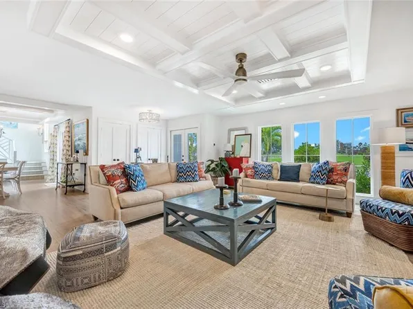 200 Burning Tree DR, NAPLES, FL 34105