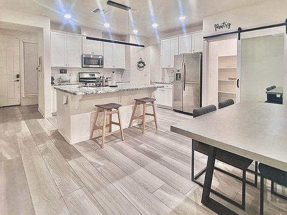 4th image of 9283 Wild Lilac Cir