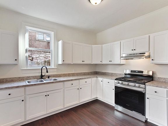 5th image of 524 W Philadelphia St
