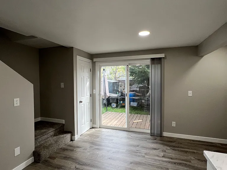 4116 Market St NE — Photo 16