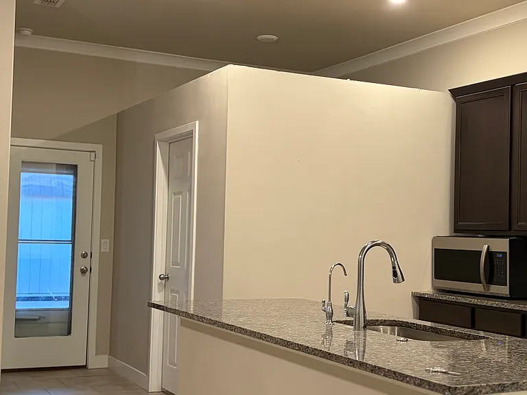 13716 Sherman Ave — Photo 7