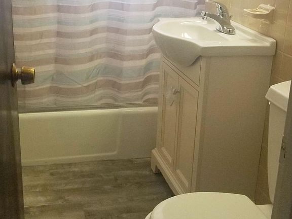 4th image of 87 Winthrop Shore Dr APT 7A