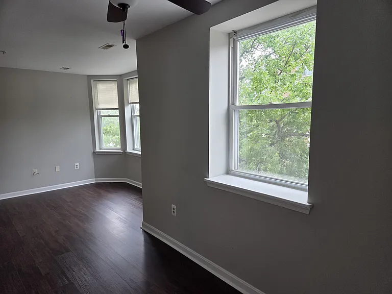 1216-1218 W Fayette St #201 — Photo 12