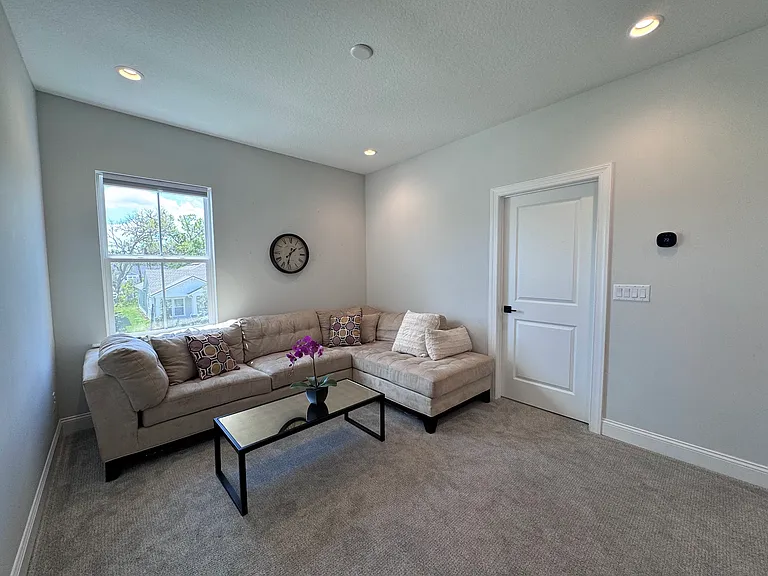 128 Zephyr Dr — Photo 29
