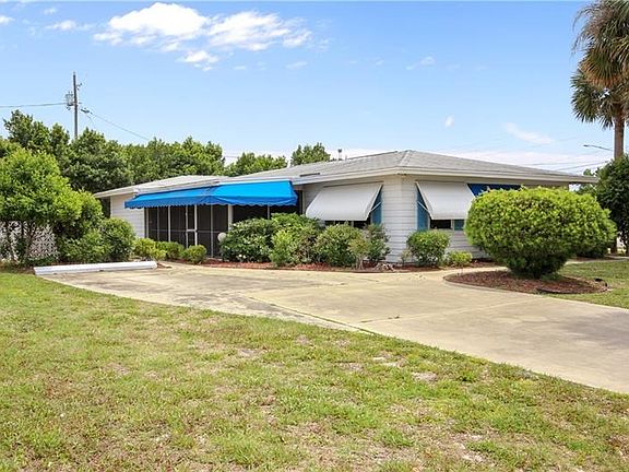 3rd image of 950 Deltona Blvd