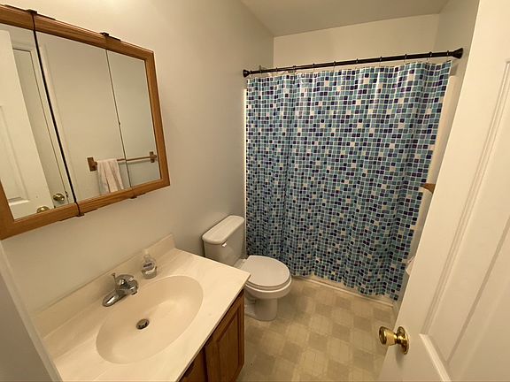 5th image of 271 Susie Dr