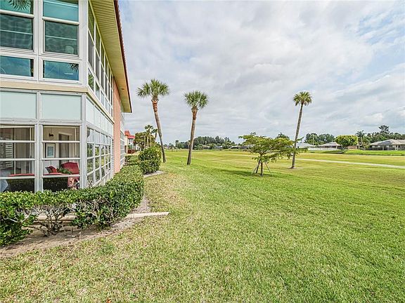 3rd image of 29 Pine Arbor Lane #106
