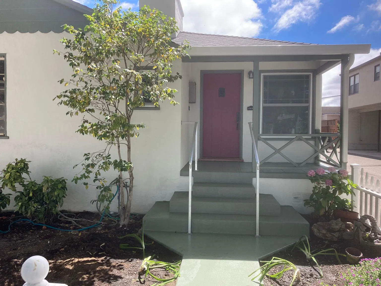 1940 Ivy St — Photo 2