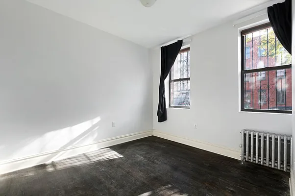 Rented by Compass | media 32