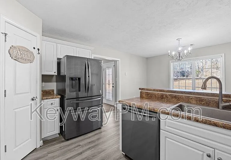 122 Oakwood Dr — Photo 9