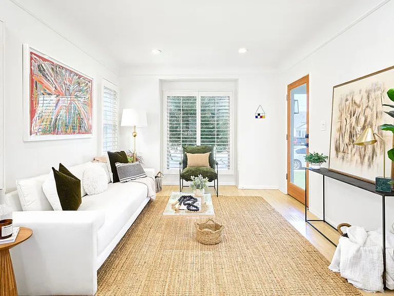 7822 Bleriot Ave — Photo 5
