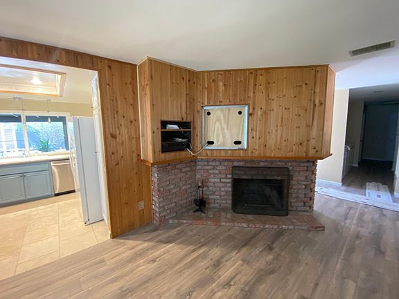 5th image of 14105 Los Nietos Ave