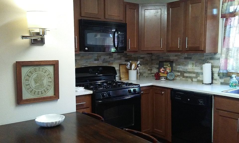 Stacked stone backsplash
