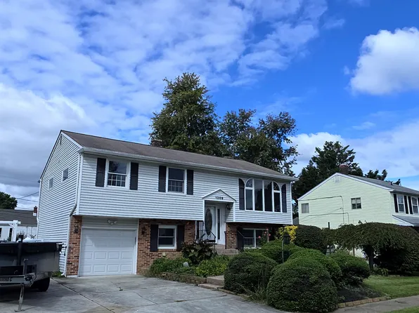 1209 Grayrock Rd, Newark, DE 19713