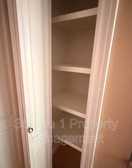 10255 117th St NW #15 — Photo 10