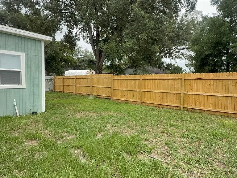 8623 N Willow Ave #B — Photo 3