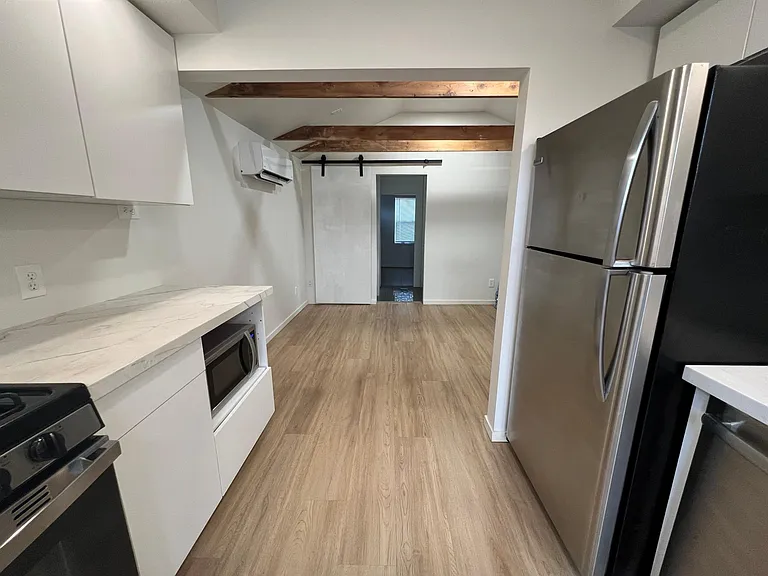 343 Stewart St #1/2 — Photo 1