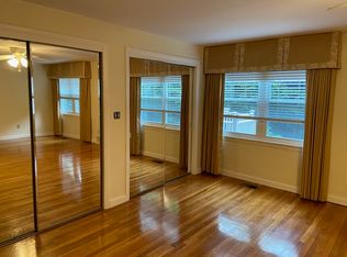 216 Harris Ave #1R, Woonsocket, RI 02895
