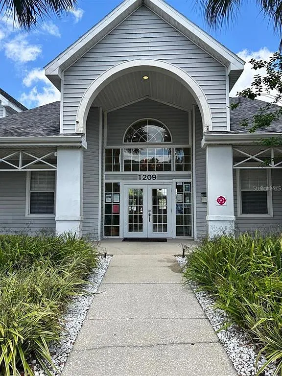 1 bed, 1.0 bath, 733 sqft, $1,500 — Photo 2