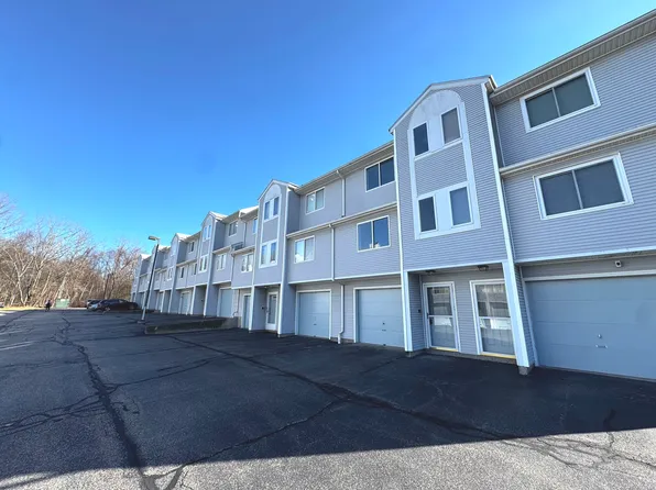 182 Stonefield Drive APT 5-2, Waterbury, CT 06705